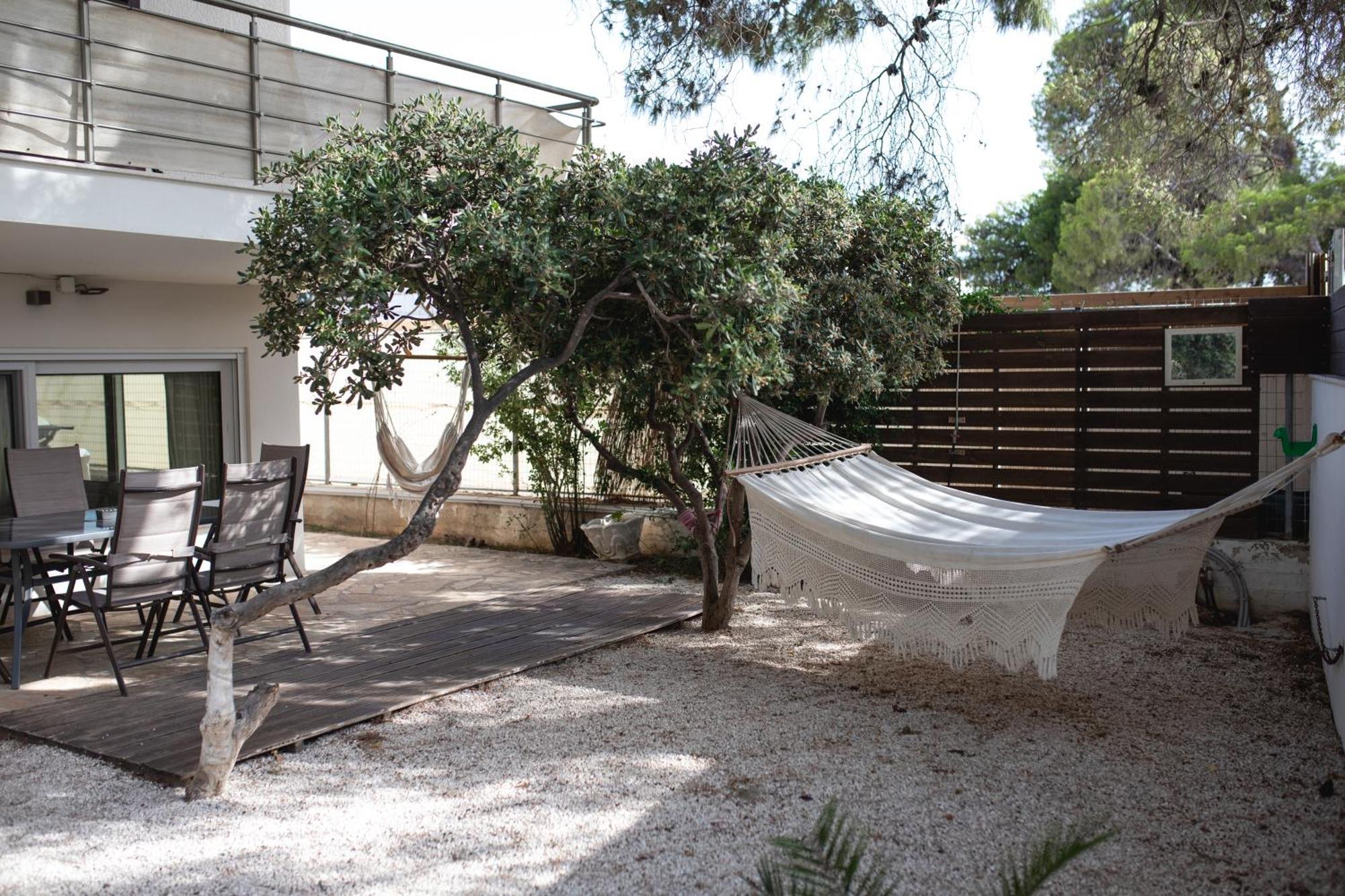 Rafia Loft Loutraki, Garden & Pool Table - Beach Exterior photo